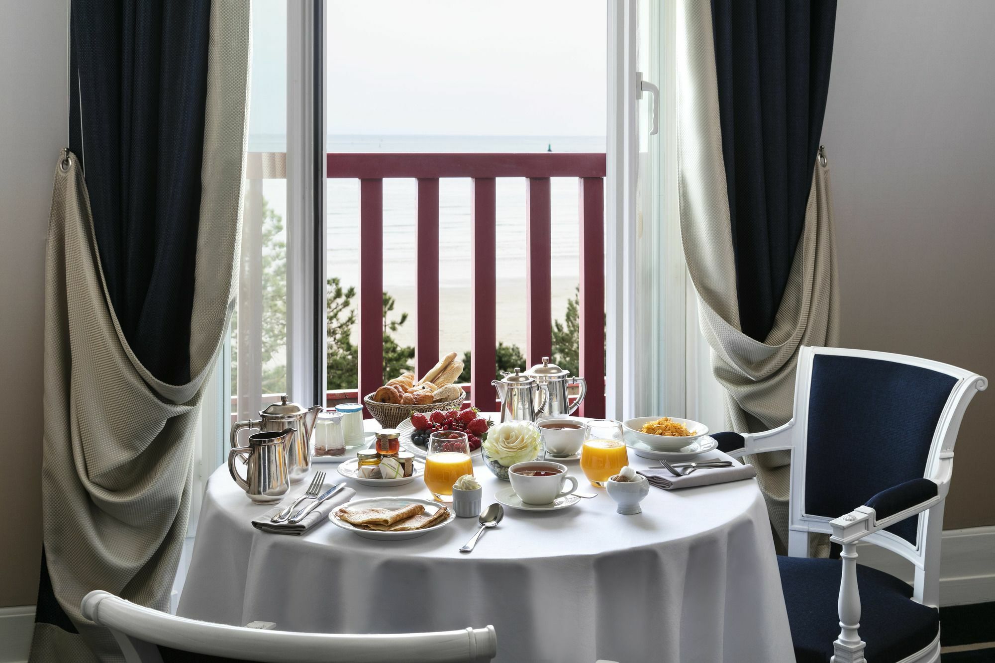 Barriere L'hermitage Hotel